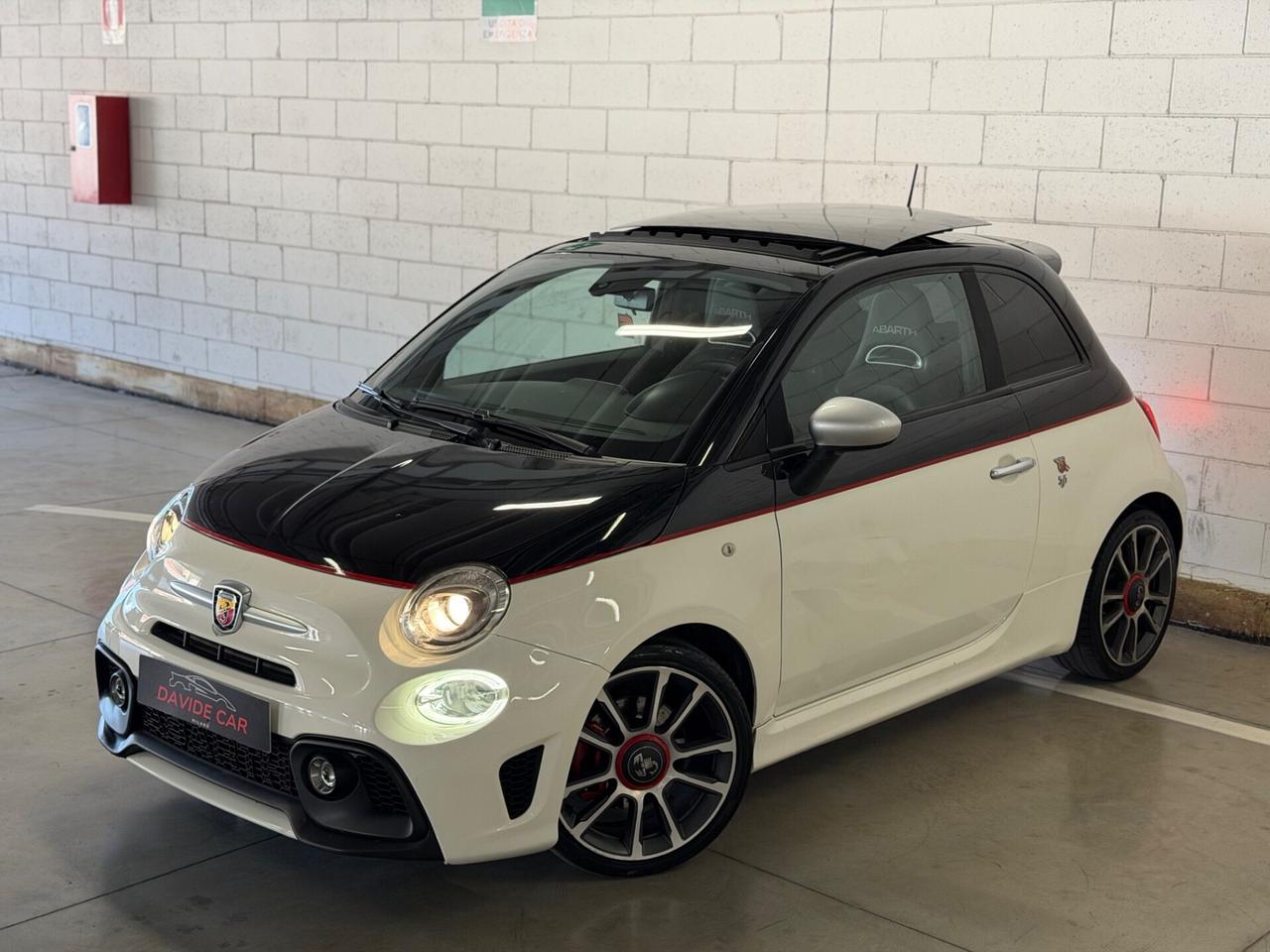 Abarth 595 1.4 Turbo T-Jet 165 CV Scorpioneoro