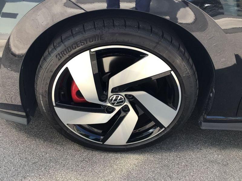 Volkswagen Golf GTI 2.0 TSI GTI