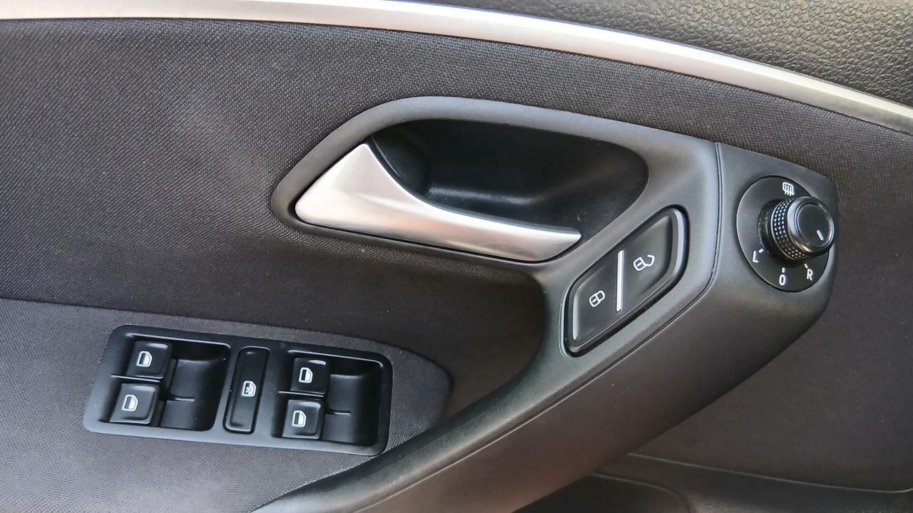 Volkswagen POLO 1.4 TDI PARI AL NUOVO