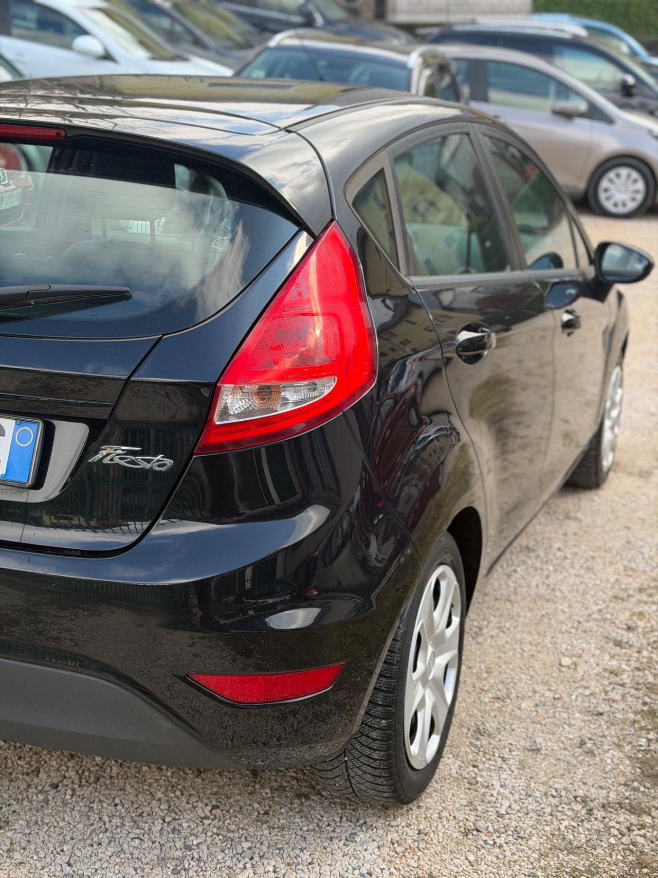 Ford FIESTA 1.2 82 CV 5P TITANIUM NEOPAT KMCERT GARANZ UNICOPR