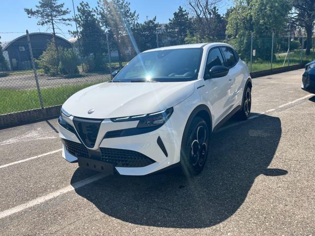 ALFA ROMEO Junior 1.2 136 CV Hybrid eDCT6 Speciale Km 0