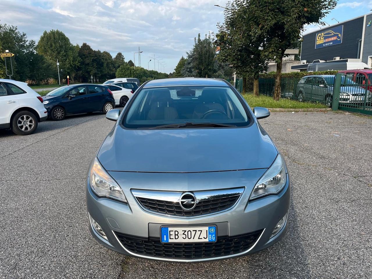 Opel Astra 1.4 Turbo 140CV 5 porte Cosmo