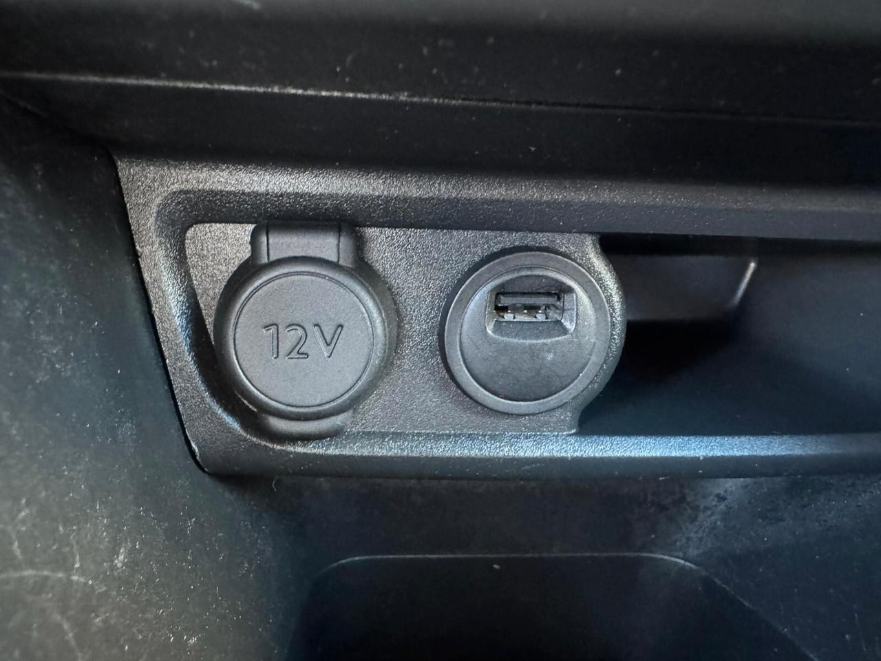 PEUGEOT 2008 1.5 BlueHDi 100CV 2019!!!