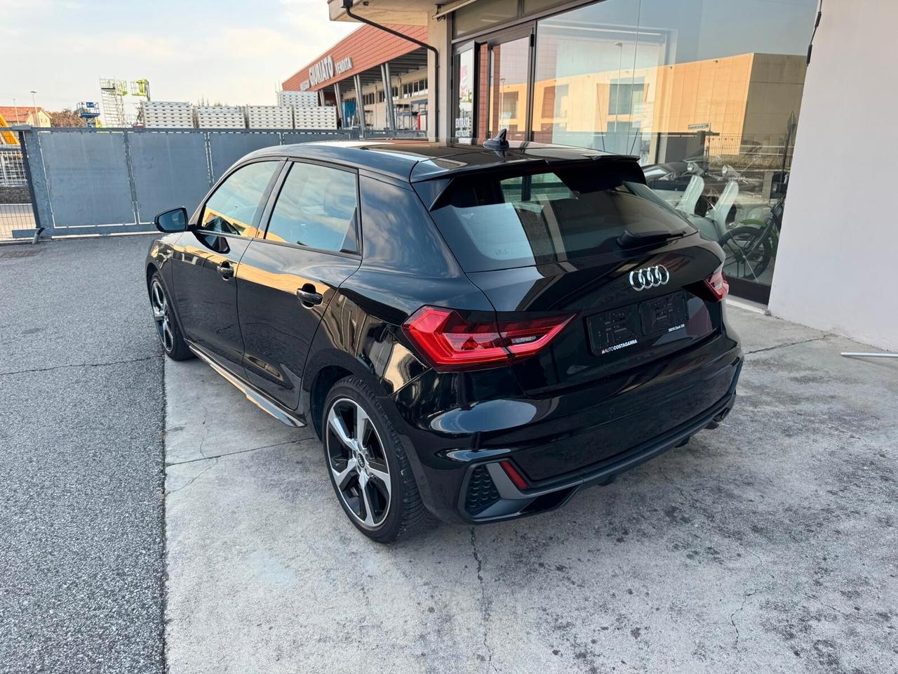 Audi A1 SPB 30 TFSI S tronic line edition