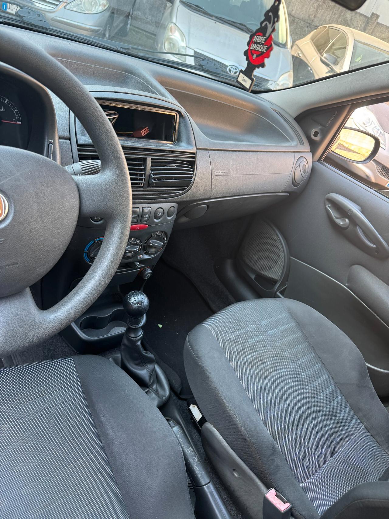 Fiat Punto Classic 1.2 5 porte Natural Power Active NEOPATENTATI
