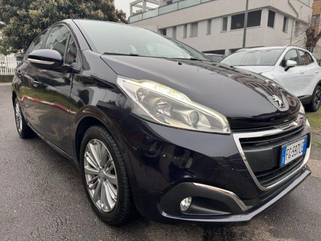 PEUGEOT 208 1° serie PureTech 82 5 porte Allure