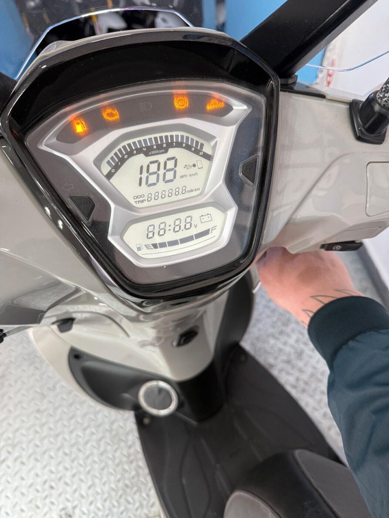 Kymco People 150 S