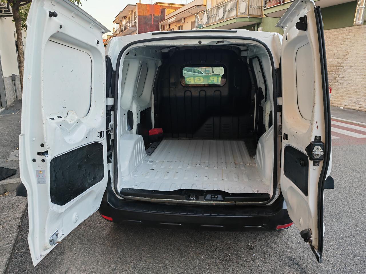 DACIA DOKKER 1.6 BENZINA GPL CV82 KW60