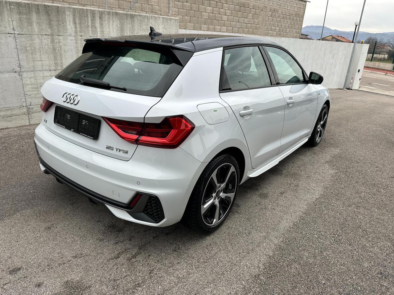Audi A1 Sportback 25 1.0 tfsi S Line Edition