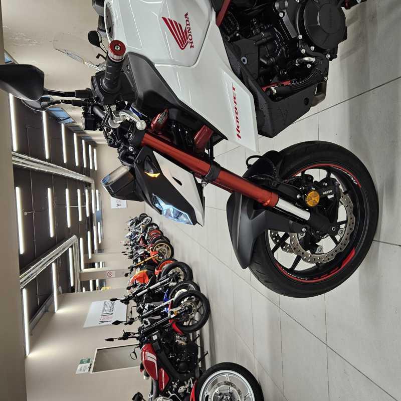Honda CB 750 Hornet - 2023