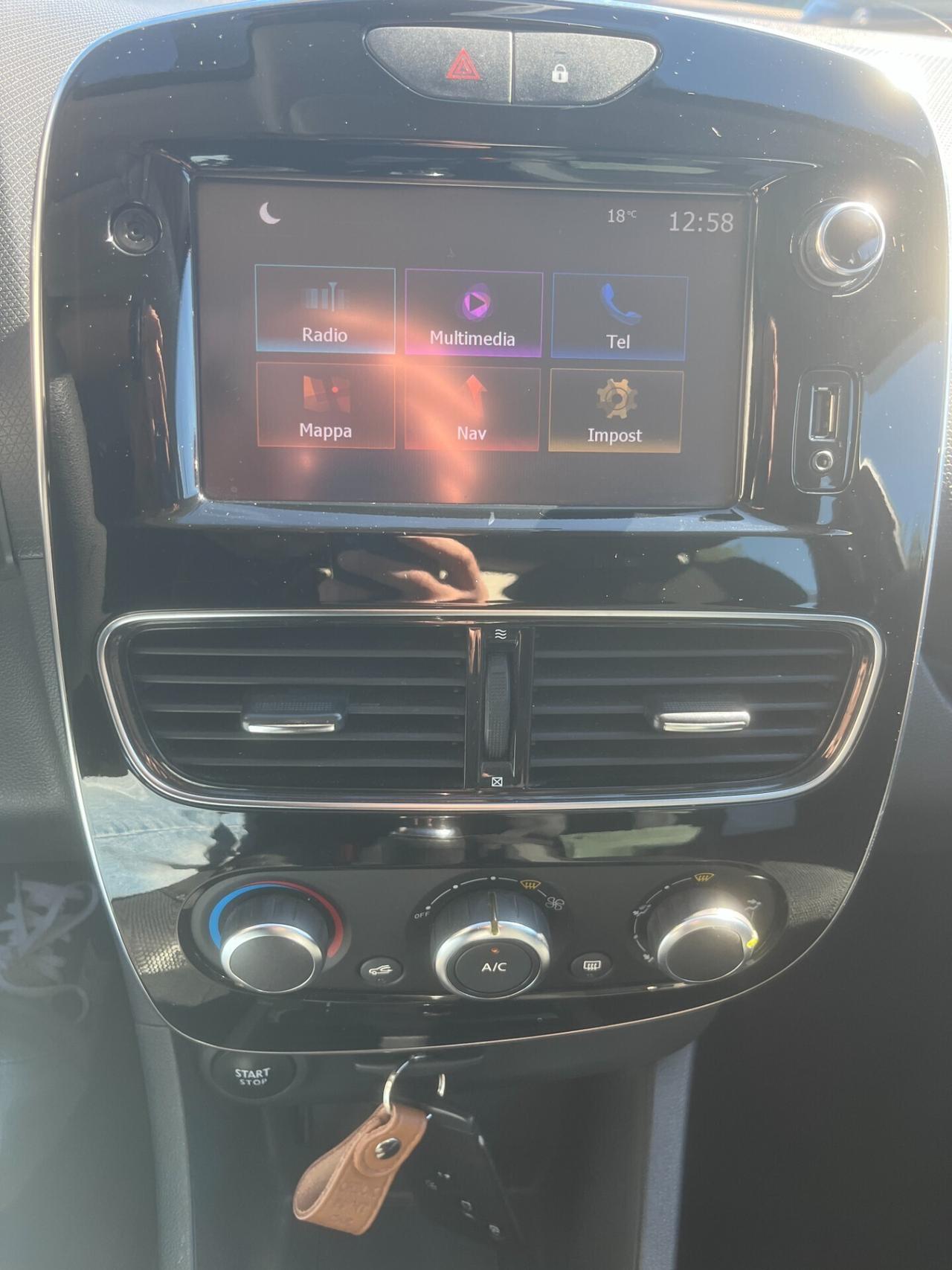 Renault Clio TCe 12V 90 CV GPL 5 porte Moschino In