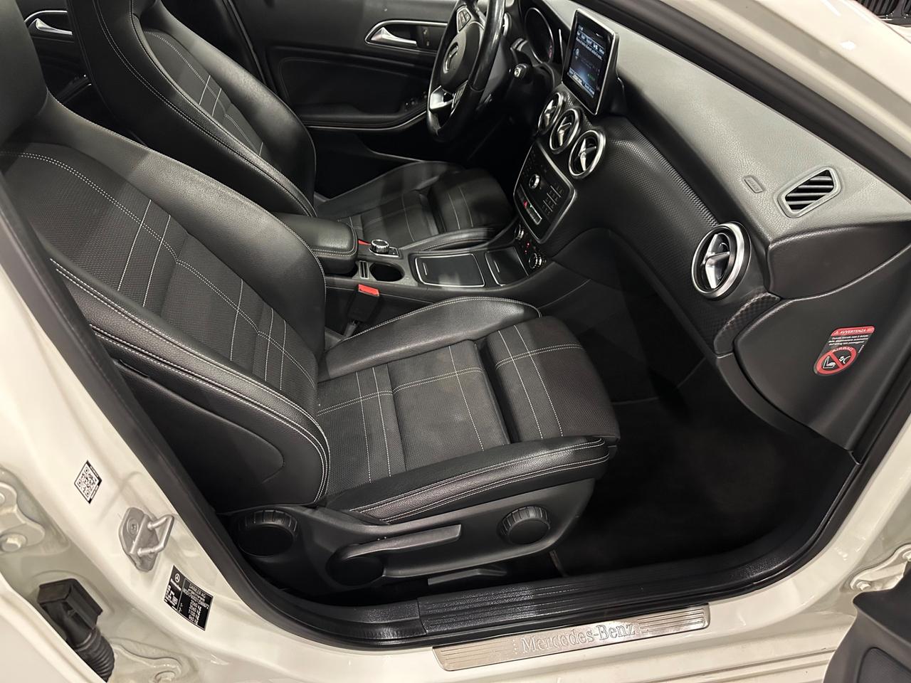 MERCEDES CLASSE 200D 4MATIC PREMIUM