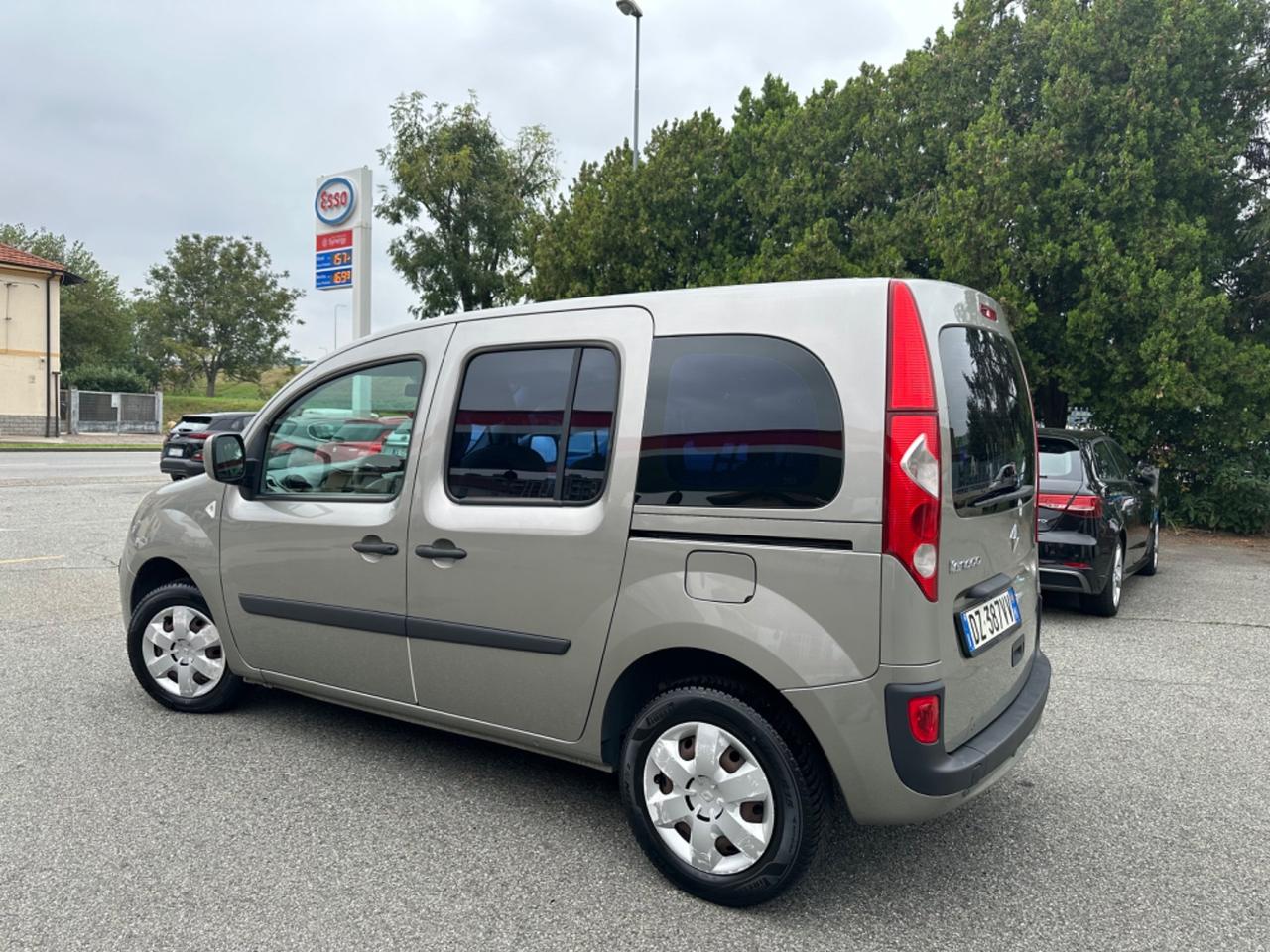 Renault Kangoo 1.6 105CV vettura 5 posti /GPL fino 2030