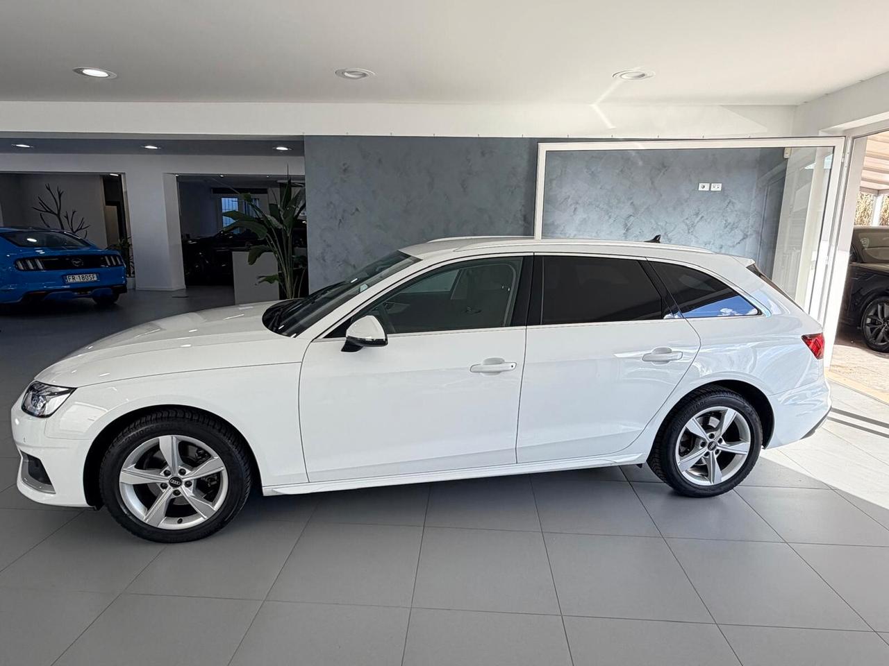 Audi A4 Avant 40 TDI S tronic Business Advanced