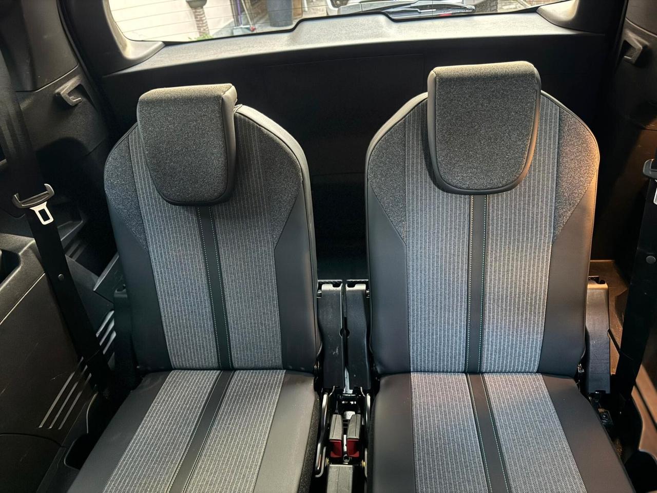 Peugeot 5008 BlueHDi 130 S&S EAT8 GT 7 POSTI