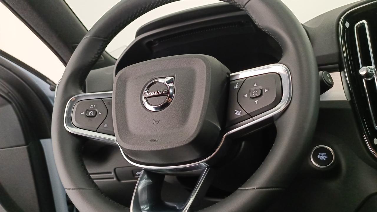 VOLVO XC40 2.0 b3 Core auto