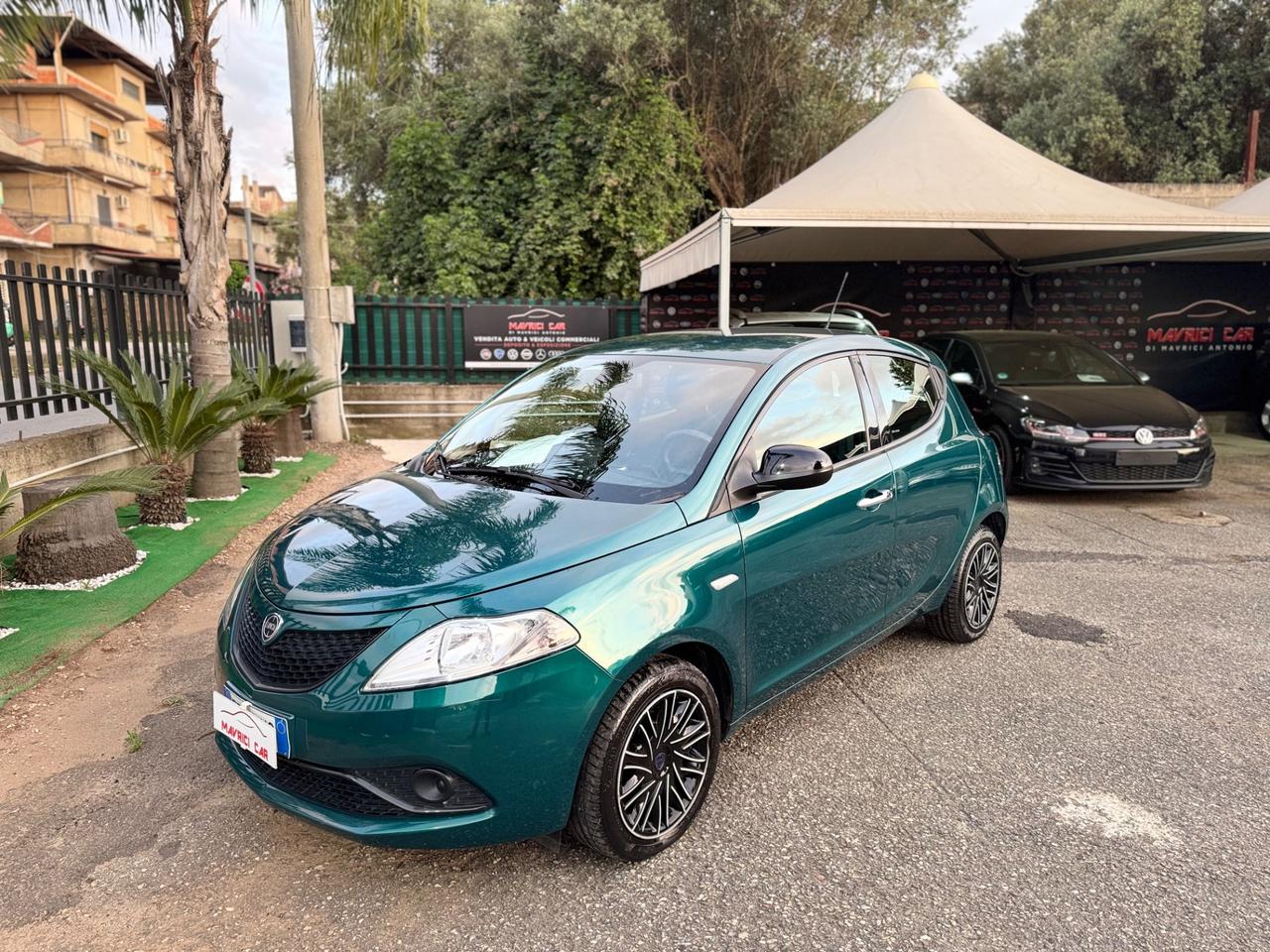 Lancia Ypsilon 1.2 69 CV 5 porte S&S Gold