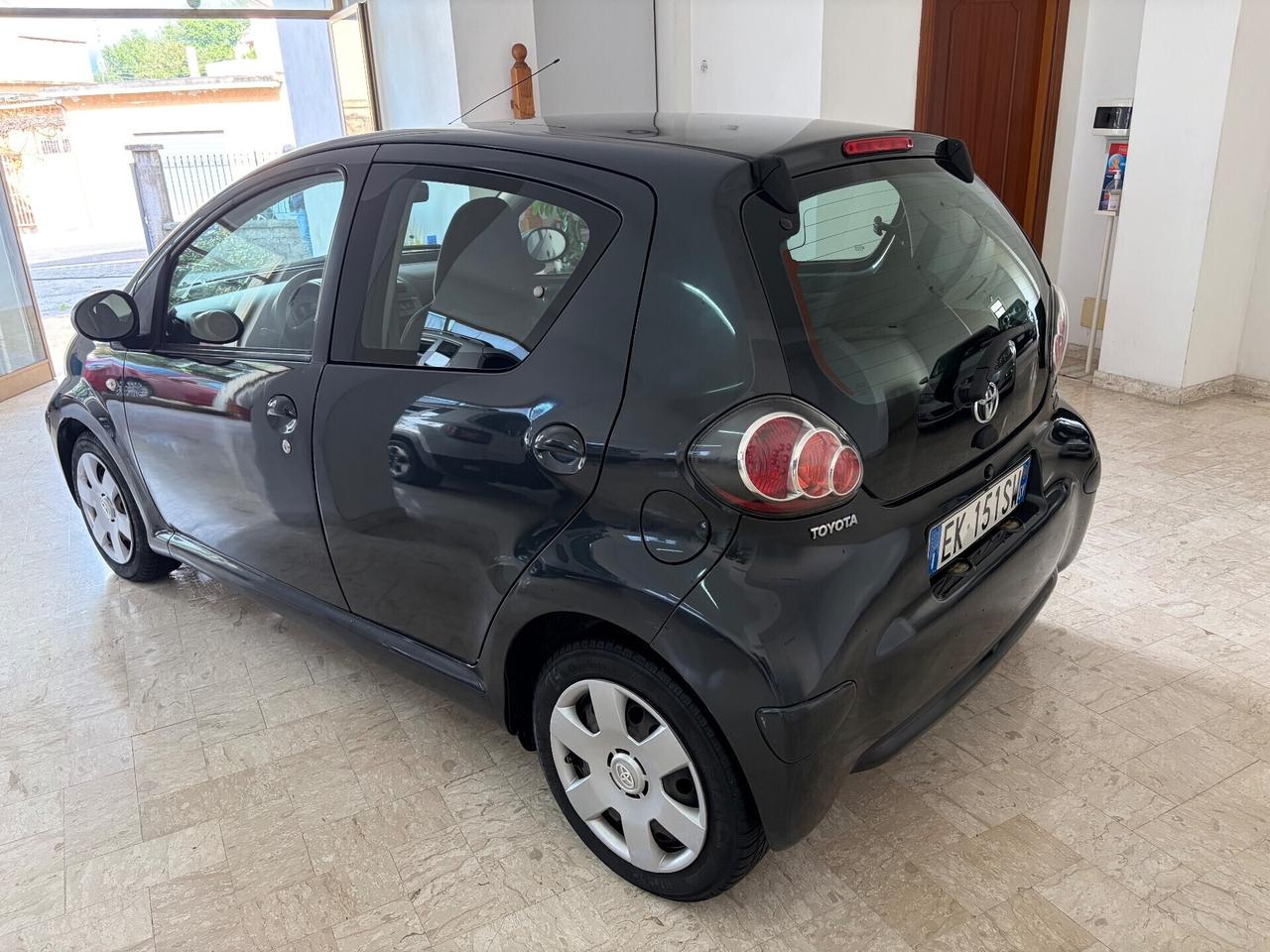 TOYOTA AYGO 1.0 68 CV 5 PORTE 80.000 KM
