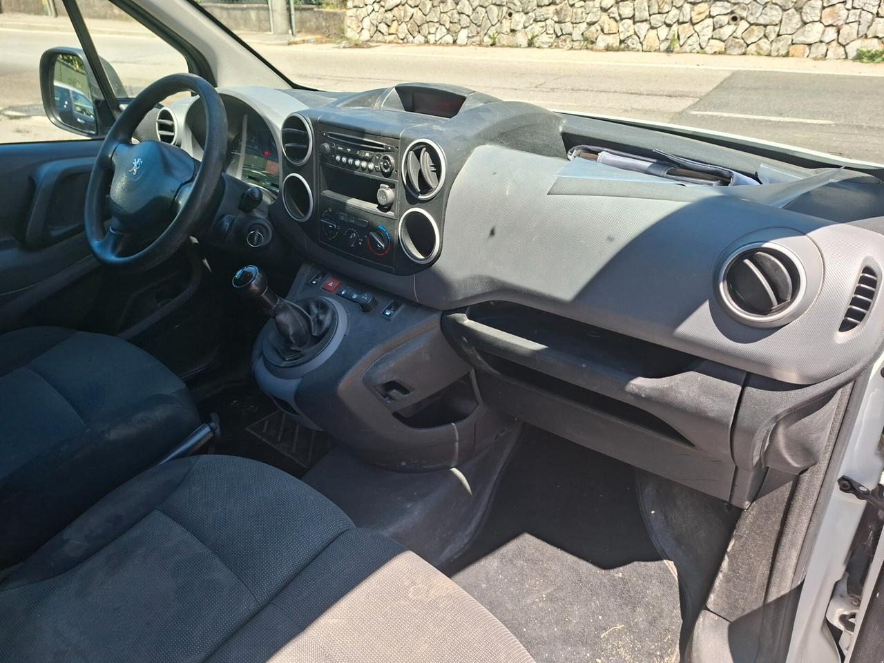 Peugeot Partner 1.6 HDI / EURO 6B / AUTOCARRO