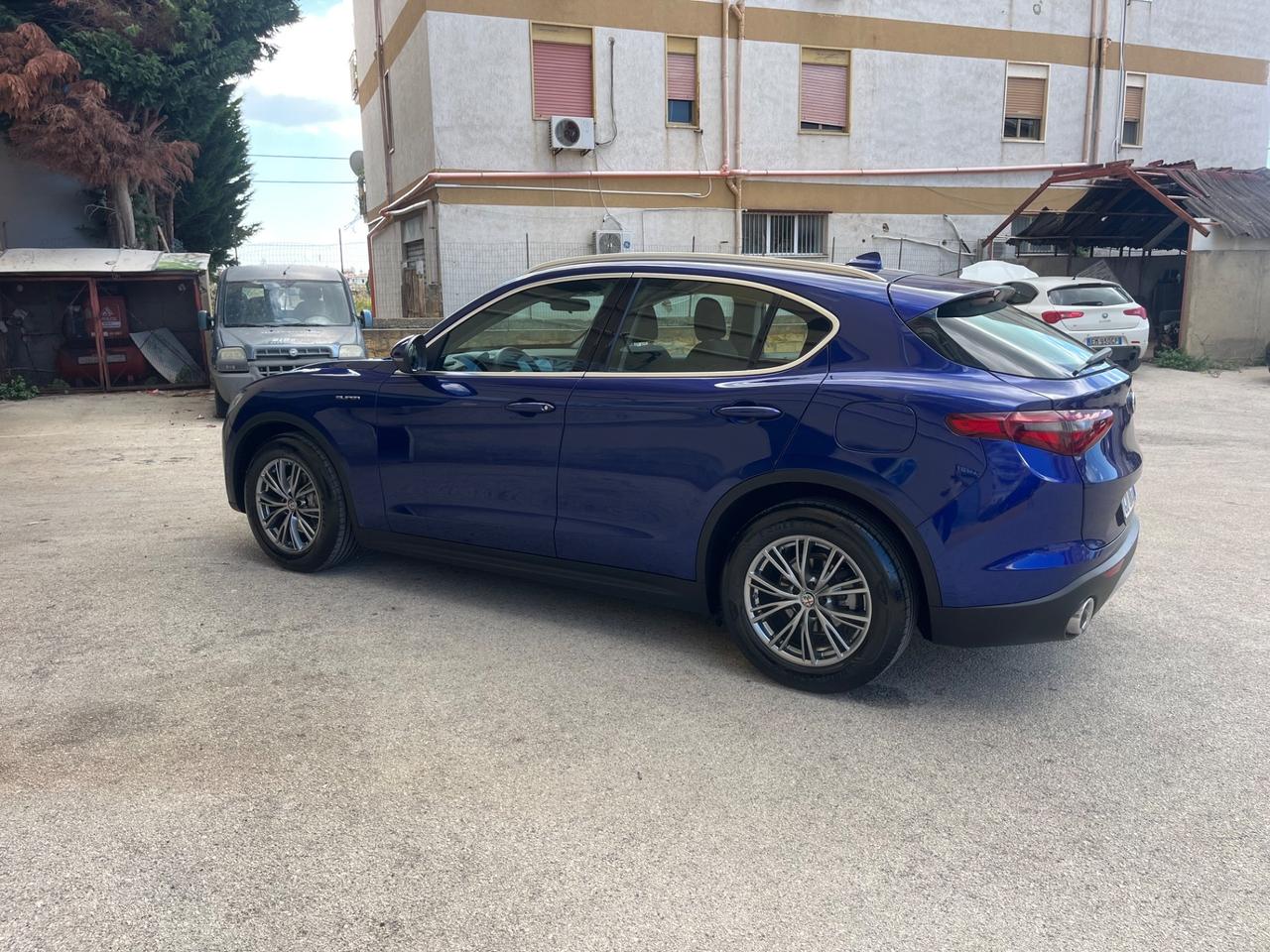Stelvio 2.2 Turbodiesel 160 CV AT8 RWD Super