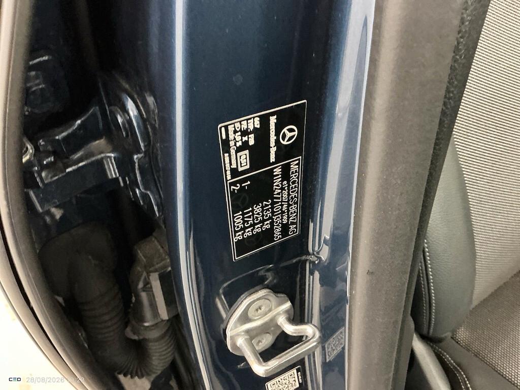 MERCEDES-BENZ GLA 180D 115CV AUTOMATIC BUSINESS SOLUTION ( CRUISE - PELLE - NAVI PREMIUM - MIRROR - PARK ASSIST - TELECAMERA POST. )