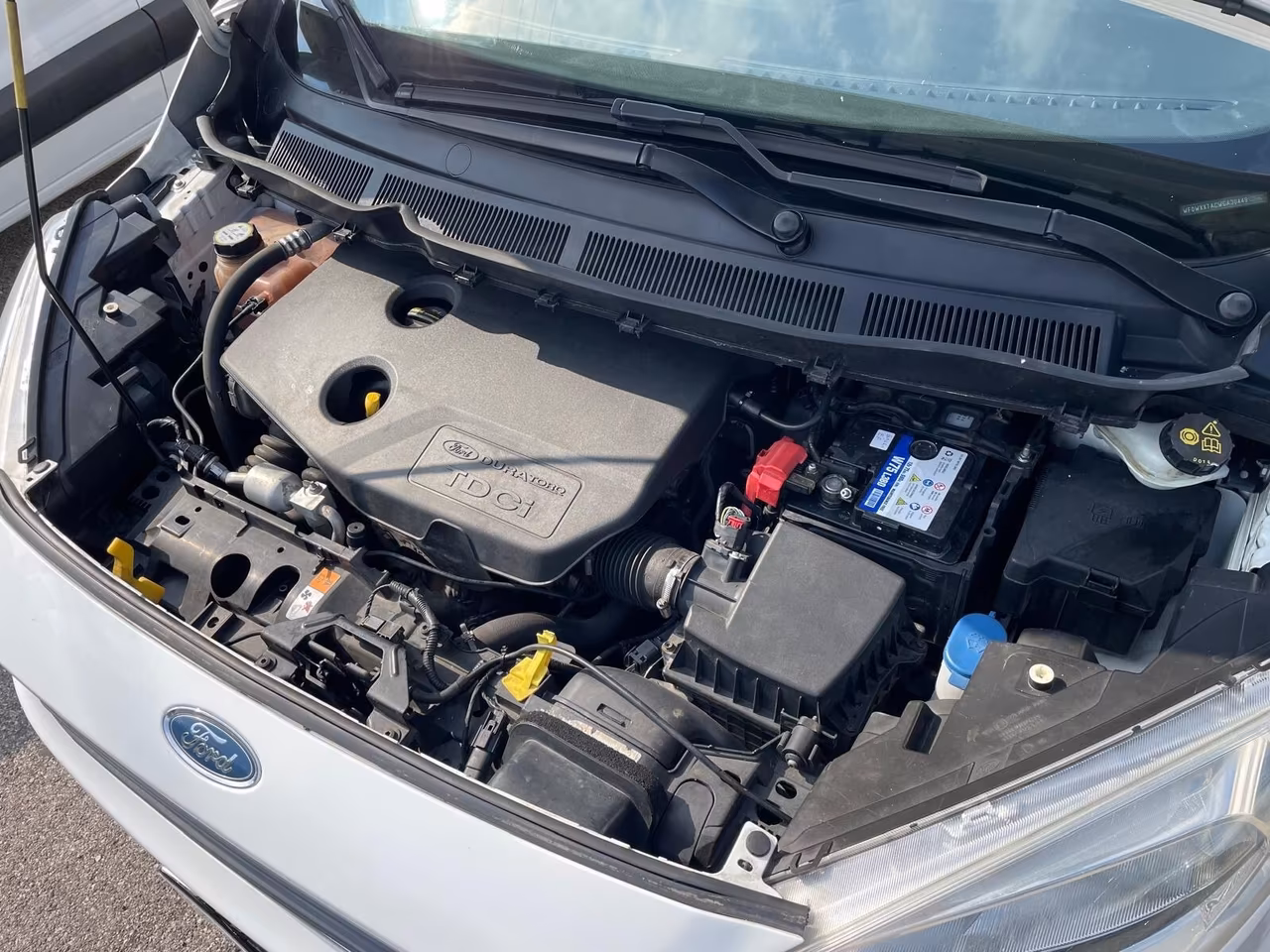 Ford Tourneo Courier 1.5 TDCI 95CV PERFETTO