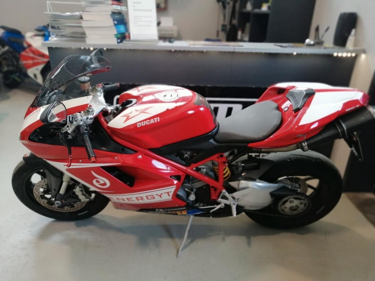 Ducati 848