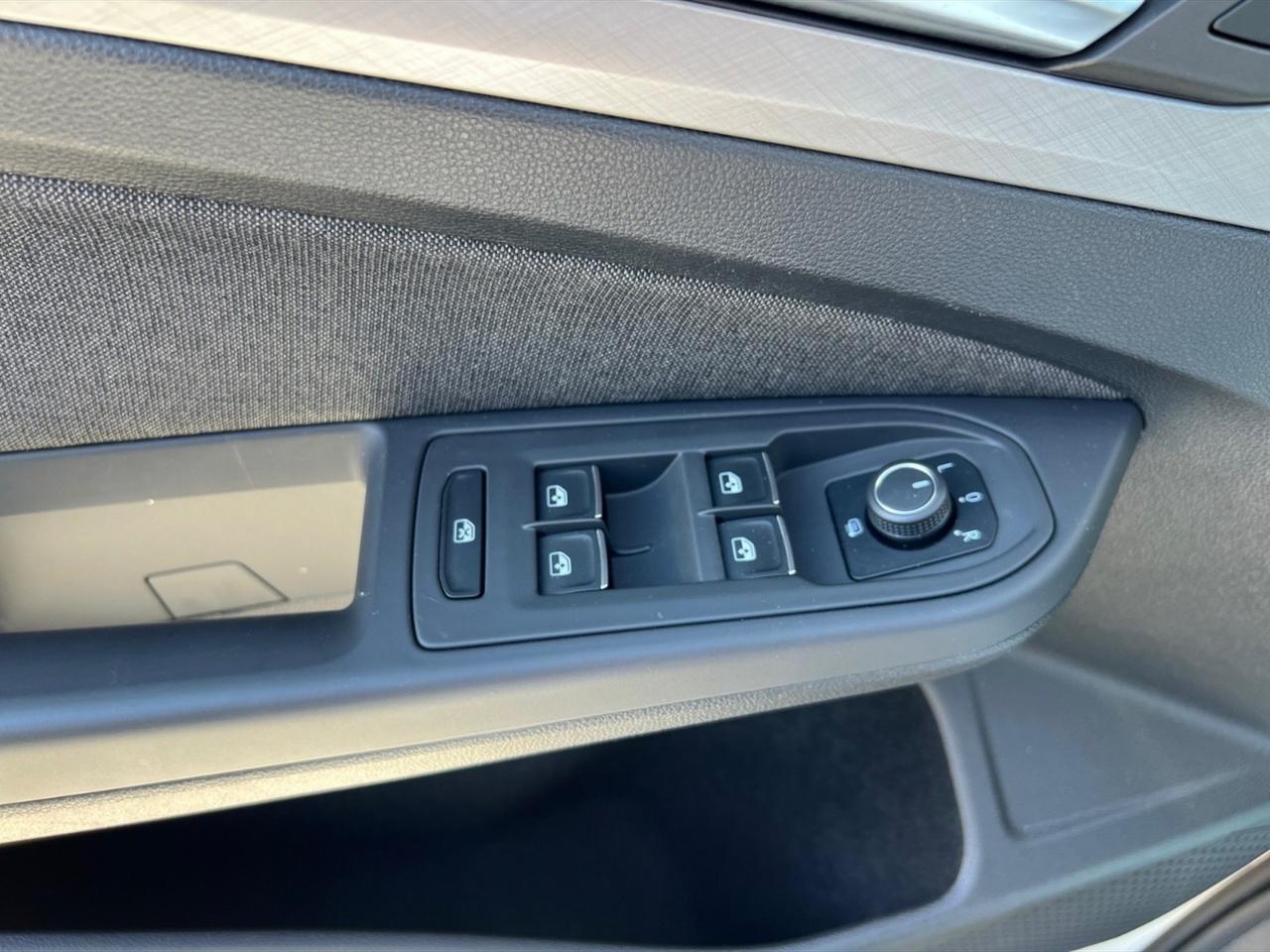 Volkswagen Golf 1.5 tsi evo life 130cv