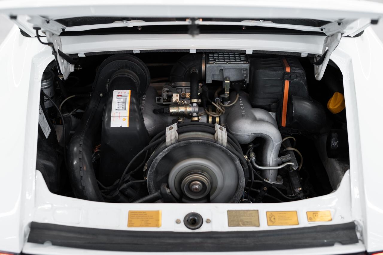 Porsche 911 Carrera 3.2 Cabriolet