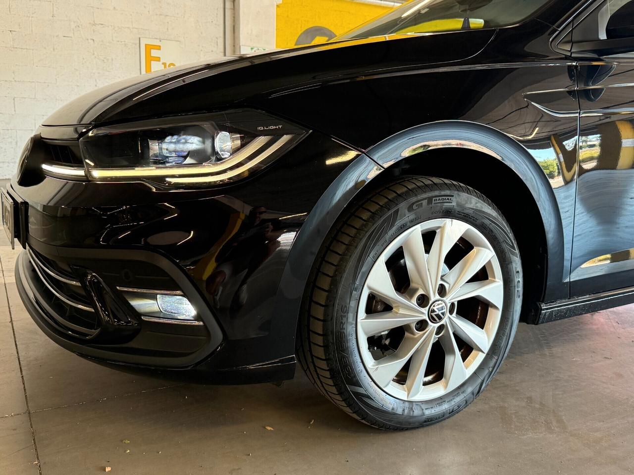 Volkswagen Polo 1.0 TSI Style 2022 - 57.000 km Certificati - Garanzia 12 Mesi - Aprilia