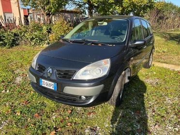 RENAULT Grand Scenic 1.6 16V Pack