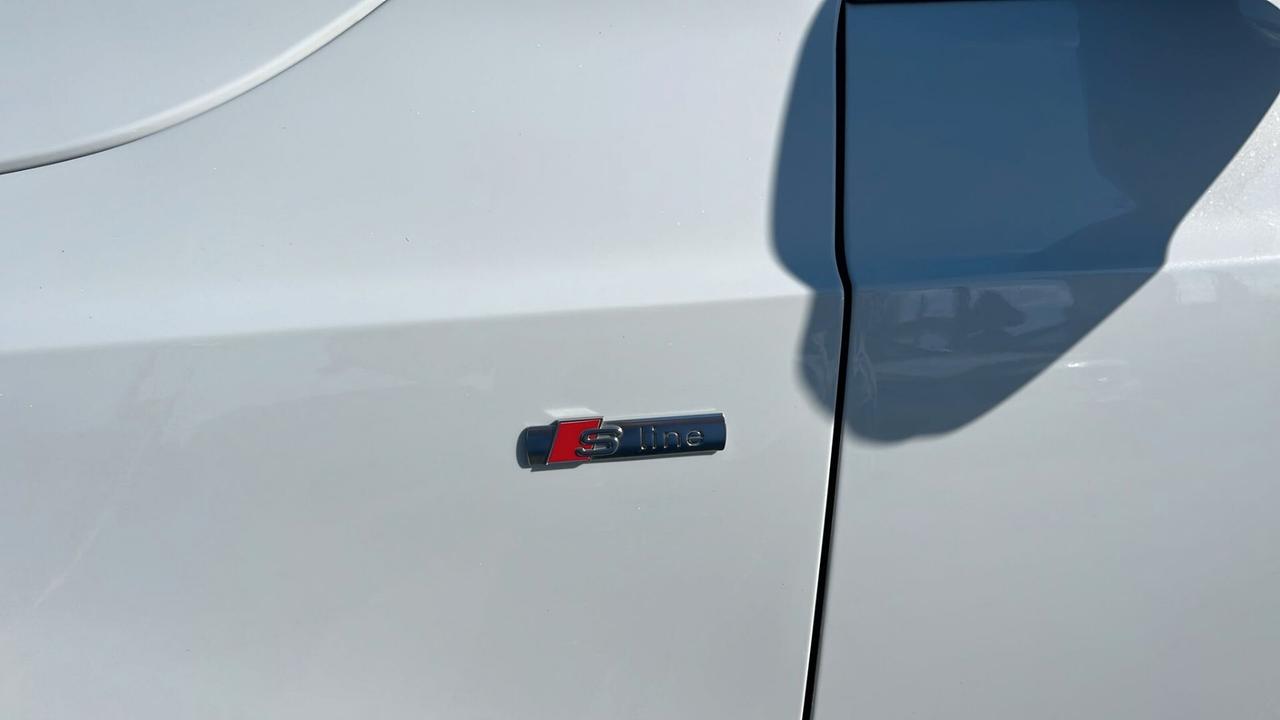 Audi Q3 2.0 TDI 150 CV S line Edition