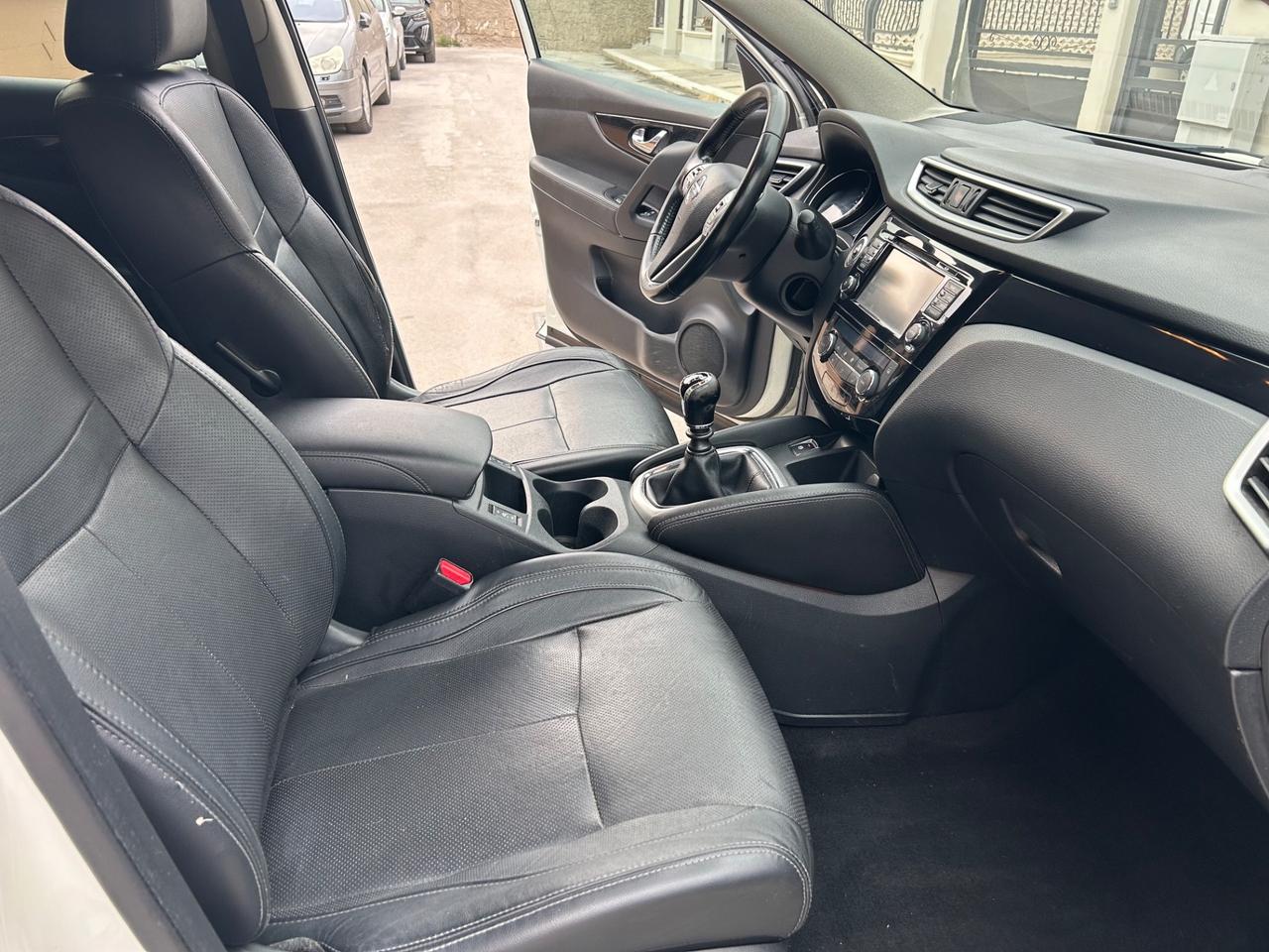 Nissan Qashqai 1.6 dCi 4WD 360