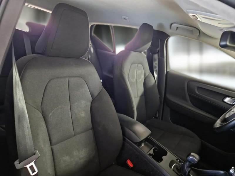 VOLVO XC40 T2 Momentum Core