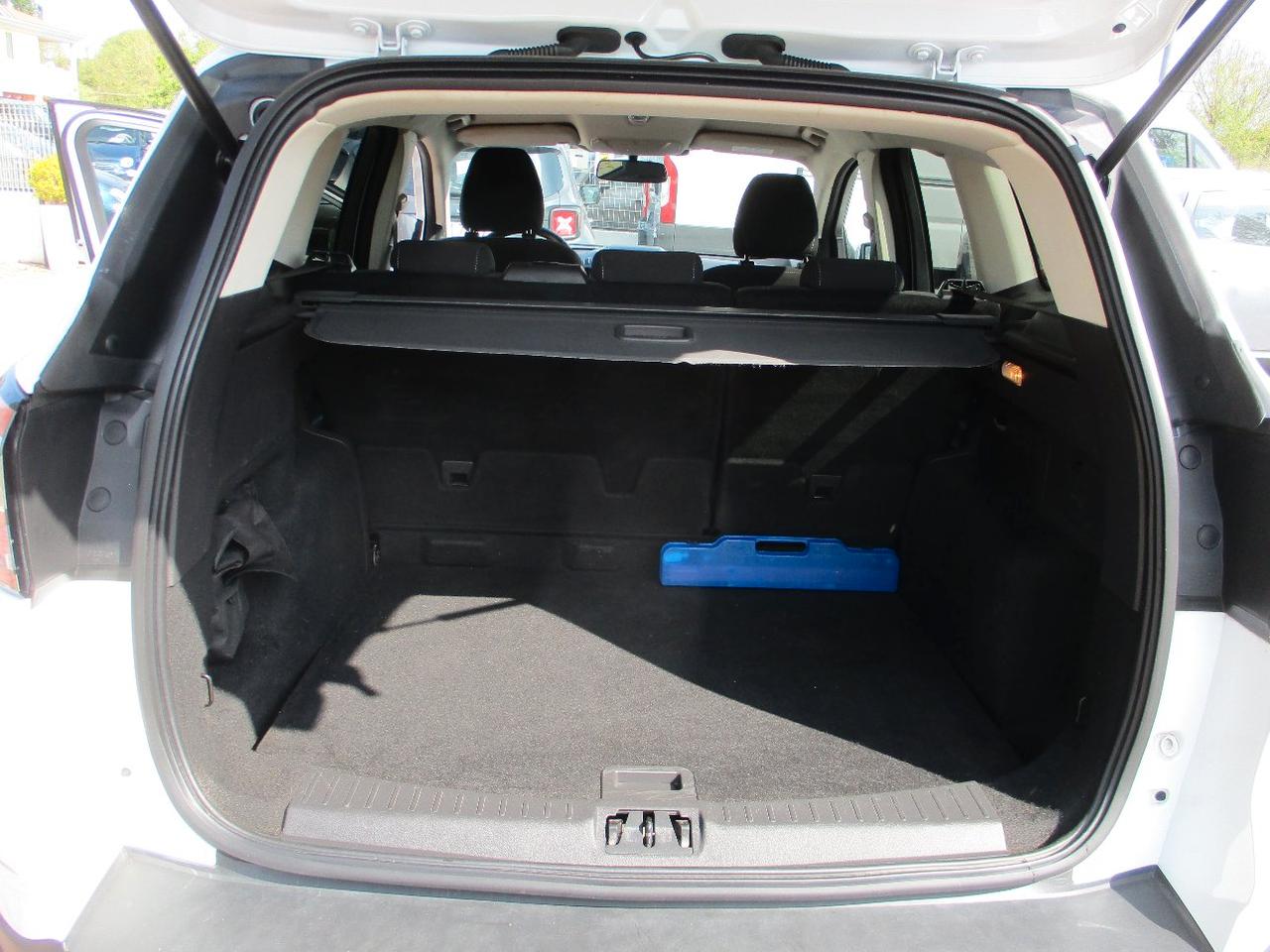 Ford Kuga 1.5 tdci Business s&s 2wd 120cv powershift
