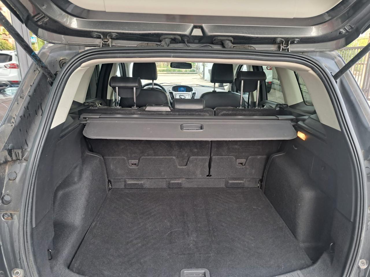 Ford Kuga 2.0 TDCI 150 CV S&S 4WD Titanium