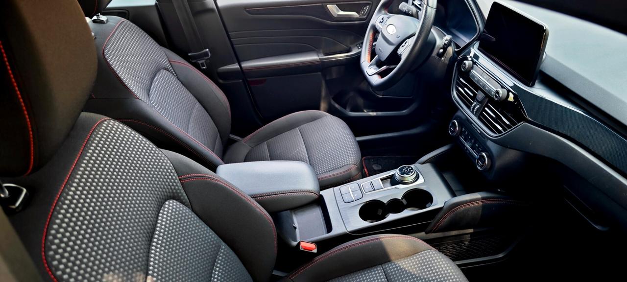 Ford Kuga 2.5 Full Hybrid 190 CV CVT 2WD ST-Line X Design