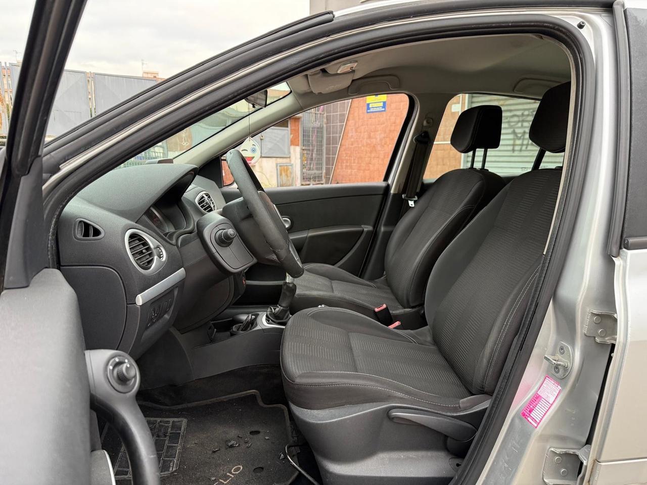 Renault Clio 1.2 16V 5 porte Luxe