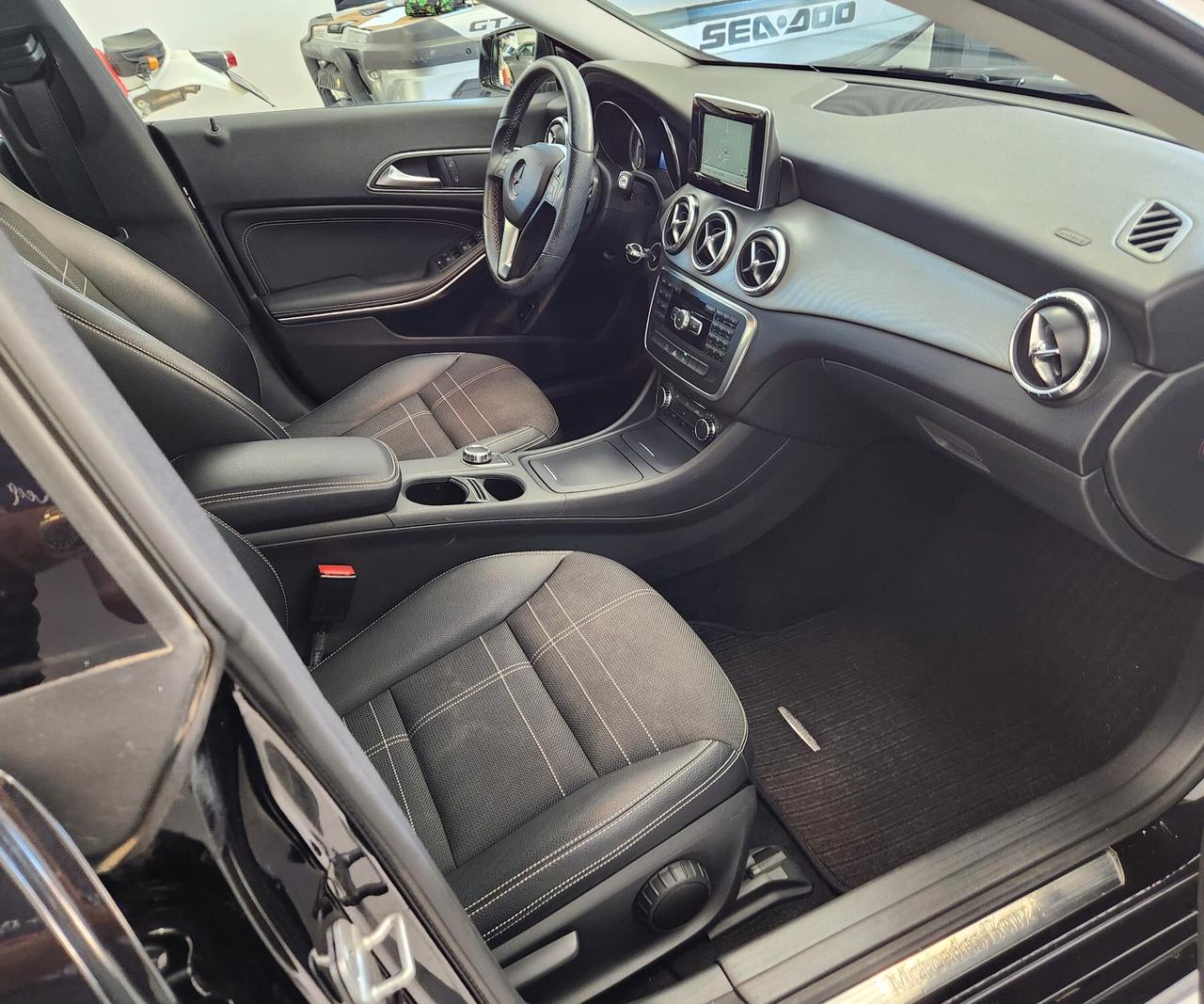 Mercedes-benz CLA 220 Automatic Premium