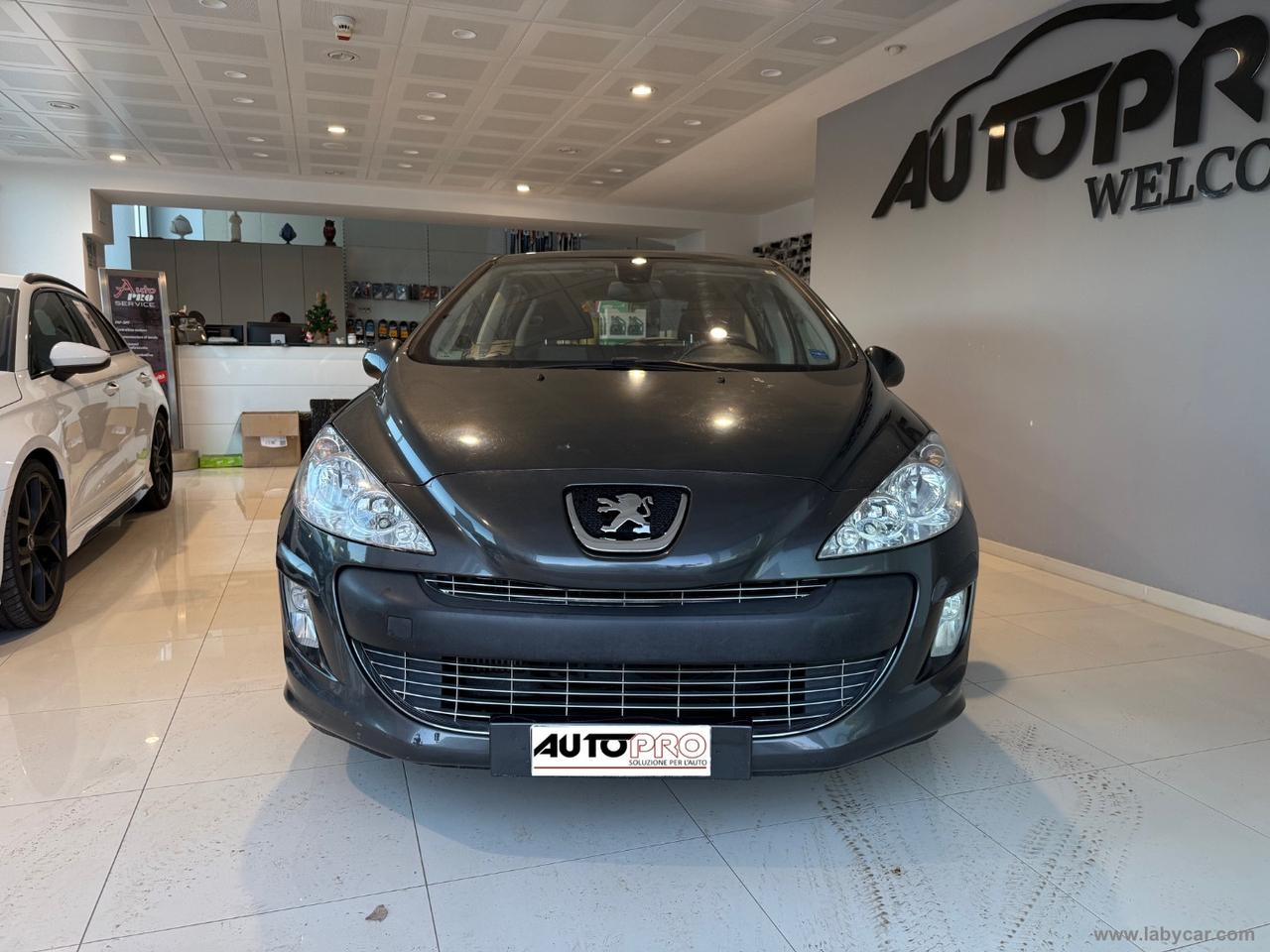 PEUGEOT 308 1.6 HDi 110 CV 5p. Féline TETTO PANORAMICO