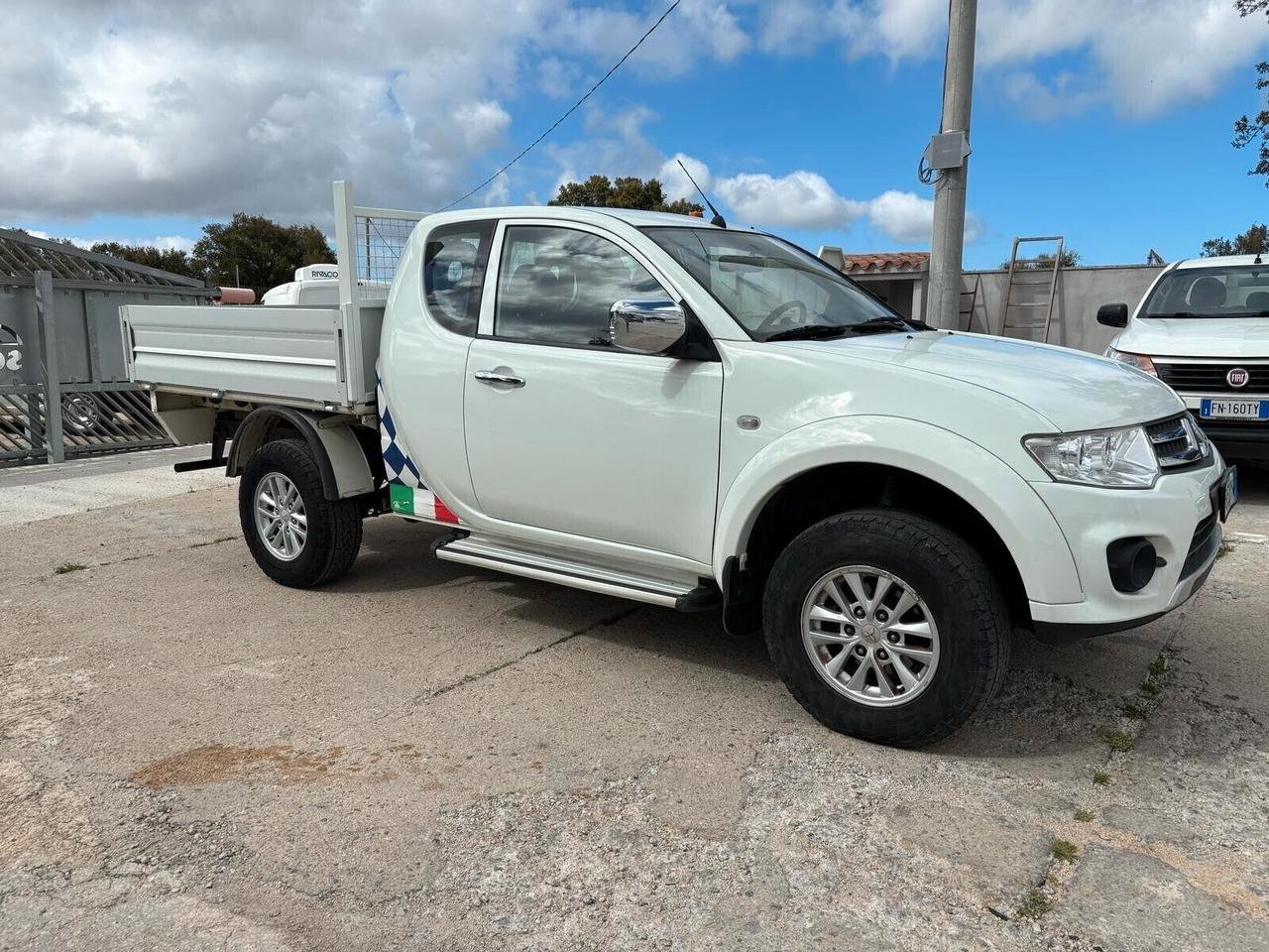 Mitsubishi L200 2.5 DI-D 178CV Club Cab