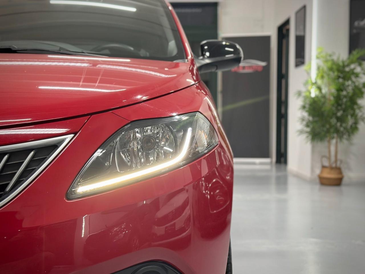 Ypsilon 1.0 FireFly Hybrid Ecochic Aziendale