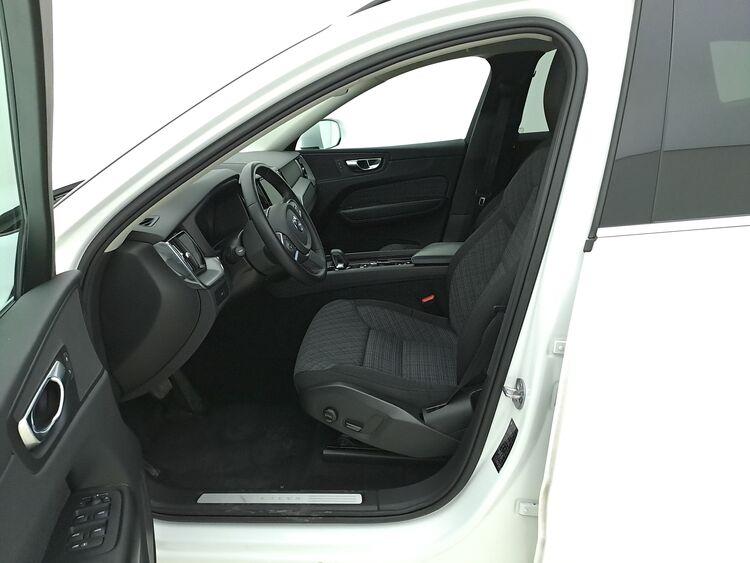 Volvo XC60 B4 Core automatico BR924537 2.0 Mild Hybrid 197CV