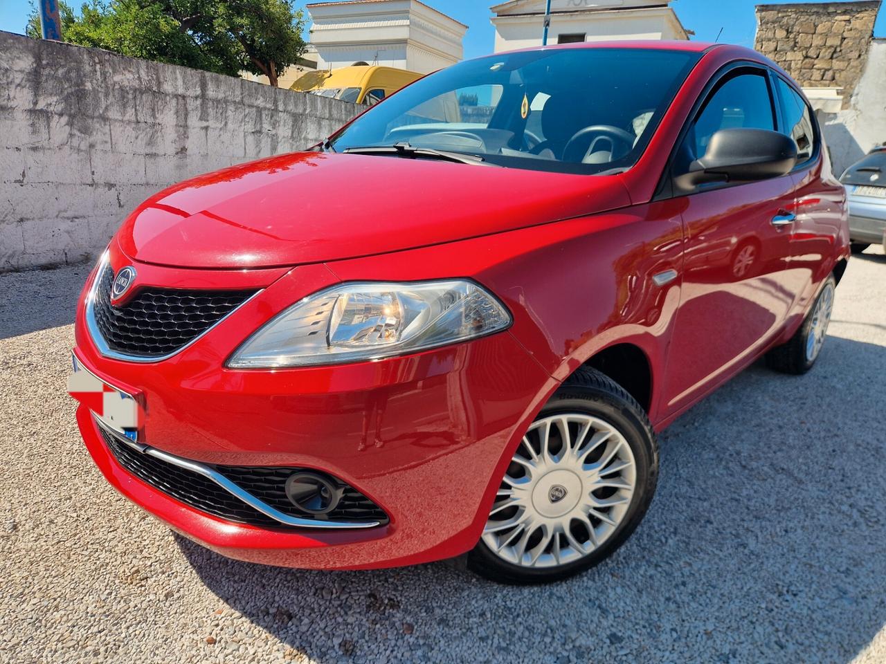 Lancia Ypsilon 1.2 69 CV 5 porte Silver-2018