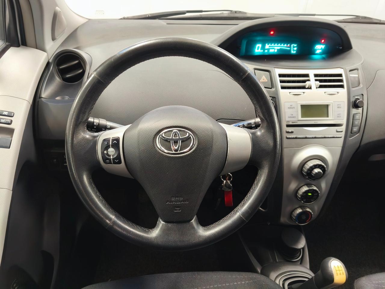 Toyota Yaris 1.3 5 porte Sol