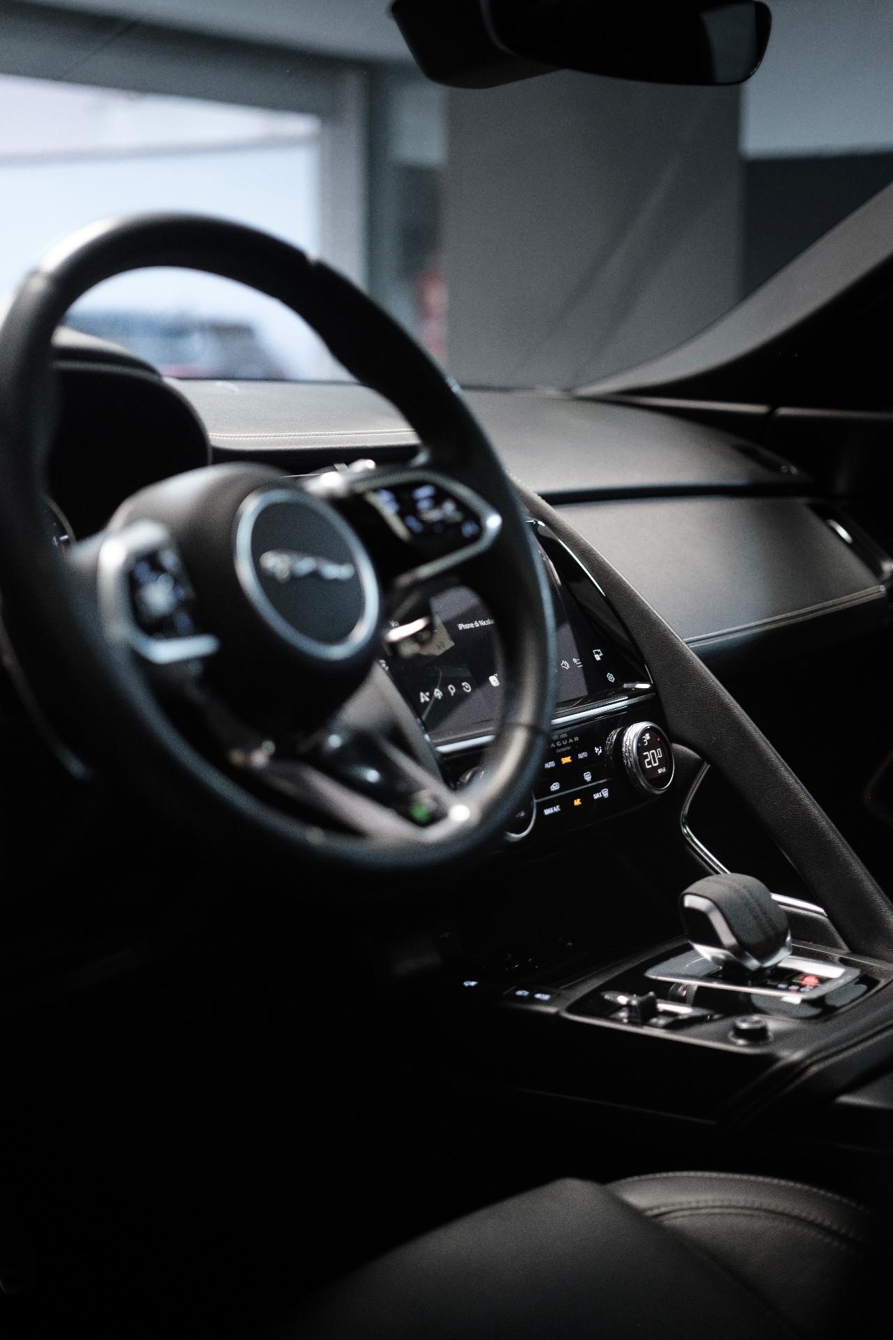 Jaguar E-Pace 2.0D I4 163 CV AWD Auto R-Dynamic HSE