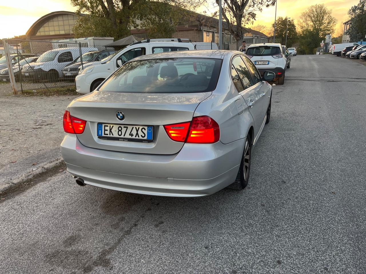 Bmw 318 318d 2.0 143CV cat MSport 2012