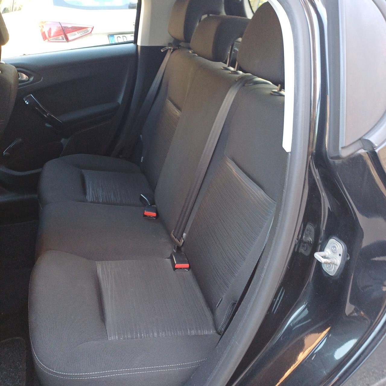Peugeot 208 1.2 VTi 82 CV 5 porte Active