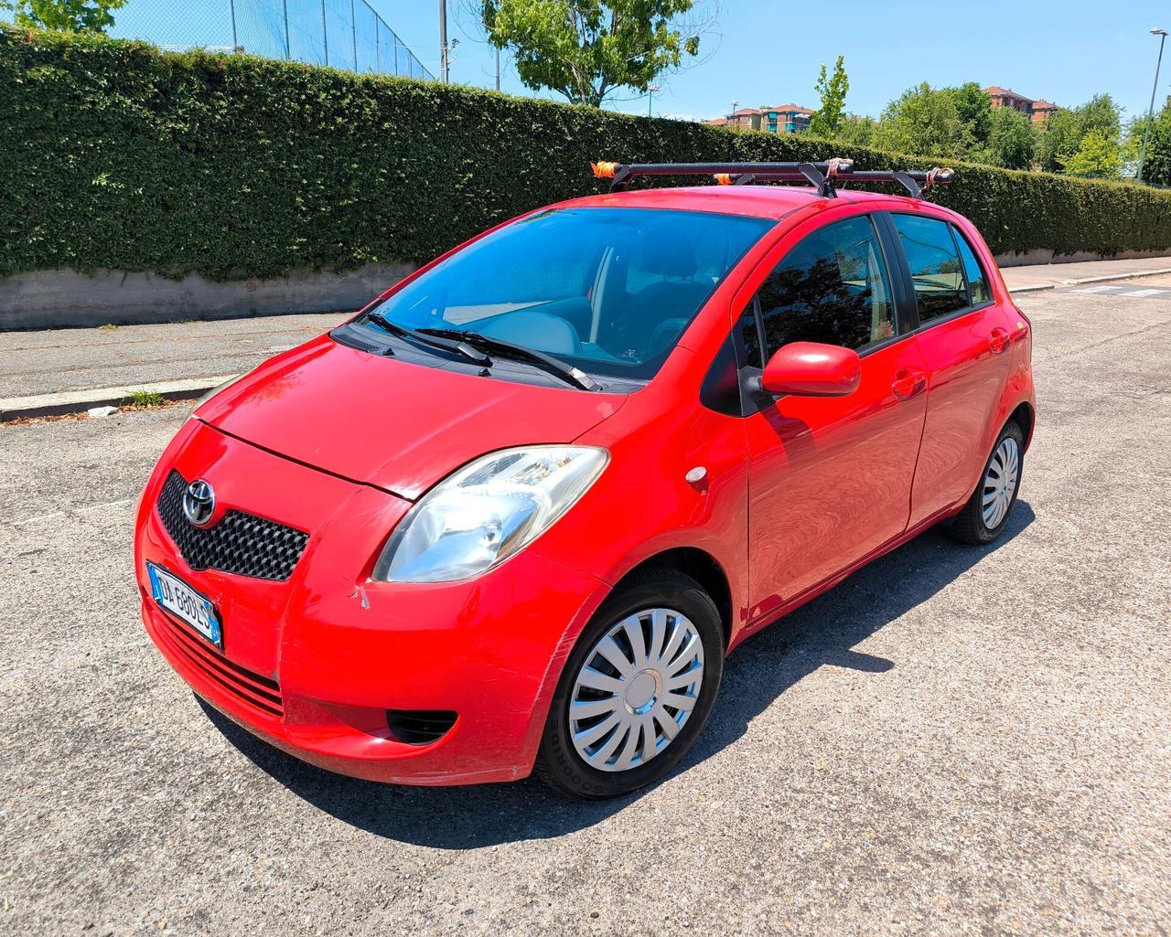 Toyota Yaris 1.0 5 porte Sol