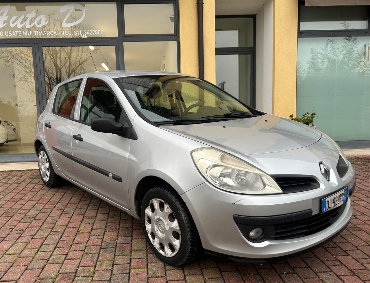 Renault Clio 1.6 benzina 55kw 110.000km